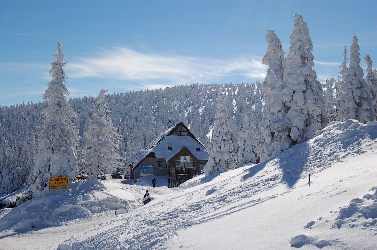 Hotel Figura Мала-Моравка Экстерьер фото